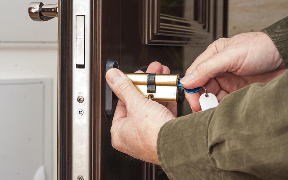 tarif ouverture de porte serrurier Cesson